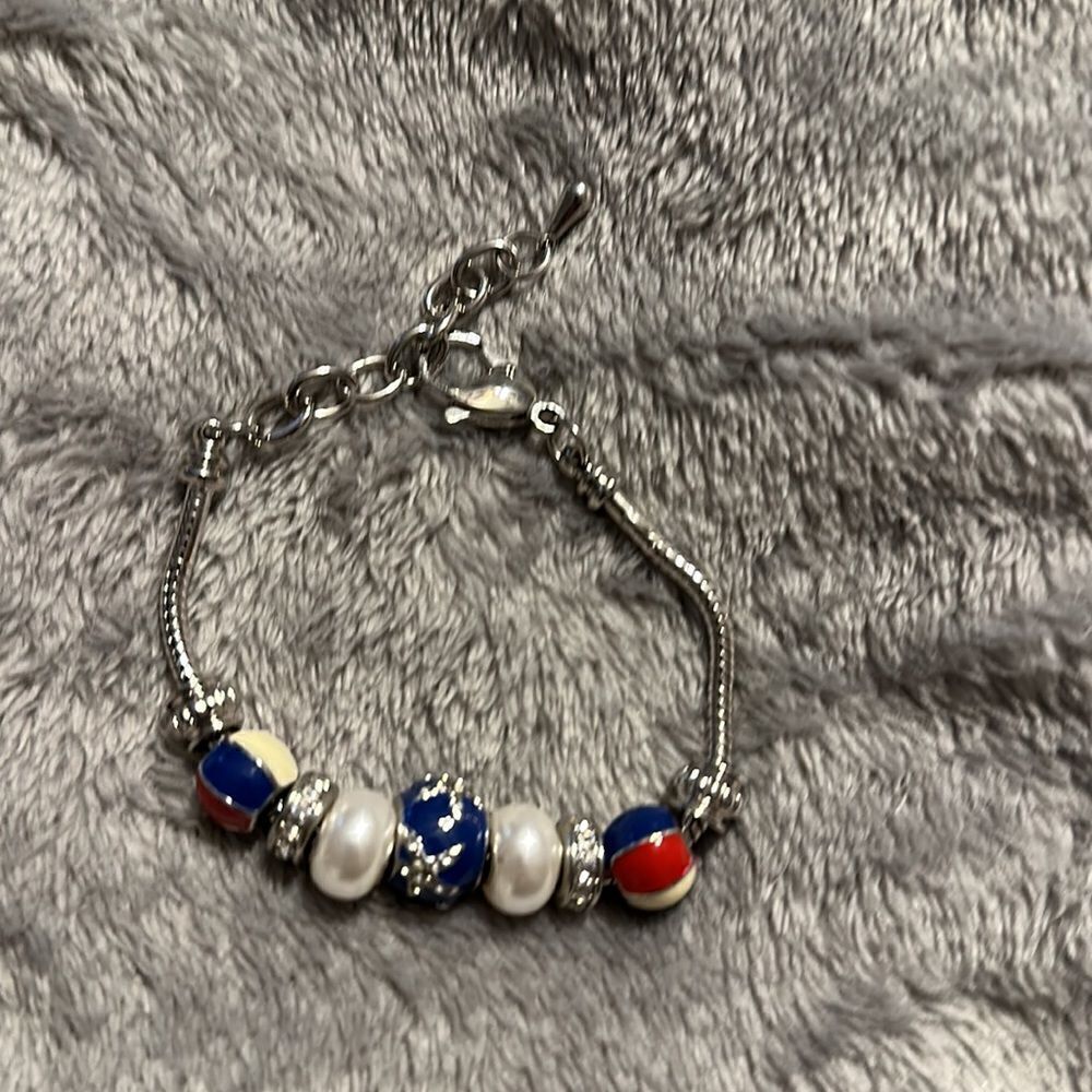Silver charm bracelet - Picture 3 of 3